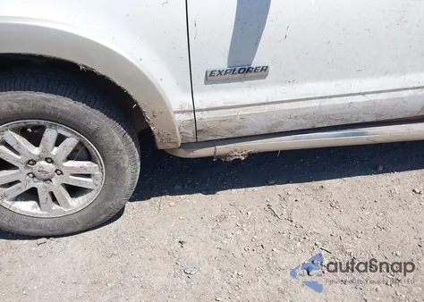 2008 Ford Explorer Eddie Bauer из США, поврежденный, VIN 1FMEU74EX8UB22308